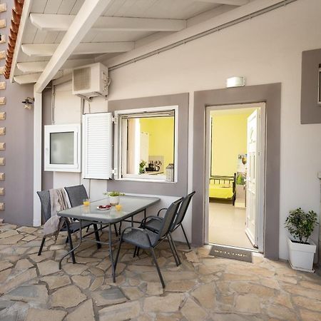 Milos Apartment Kalamaki  Eksteriør bilde