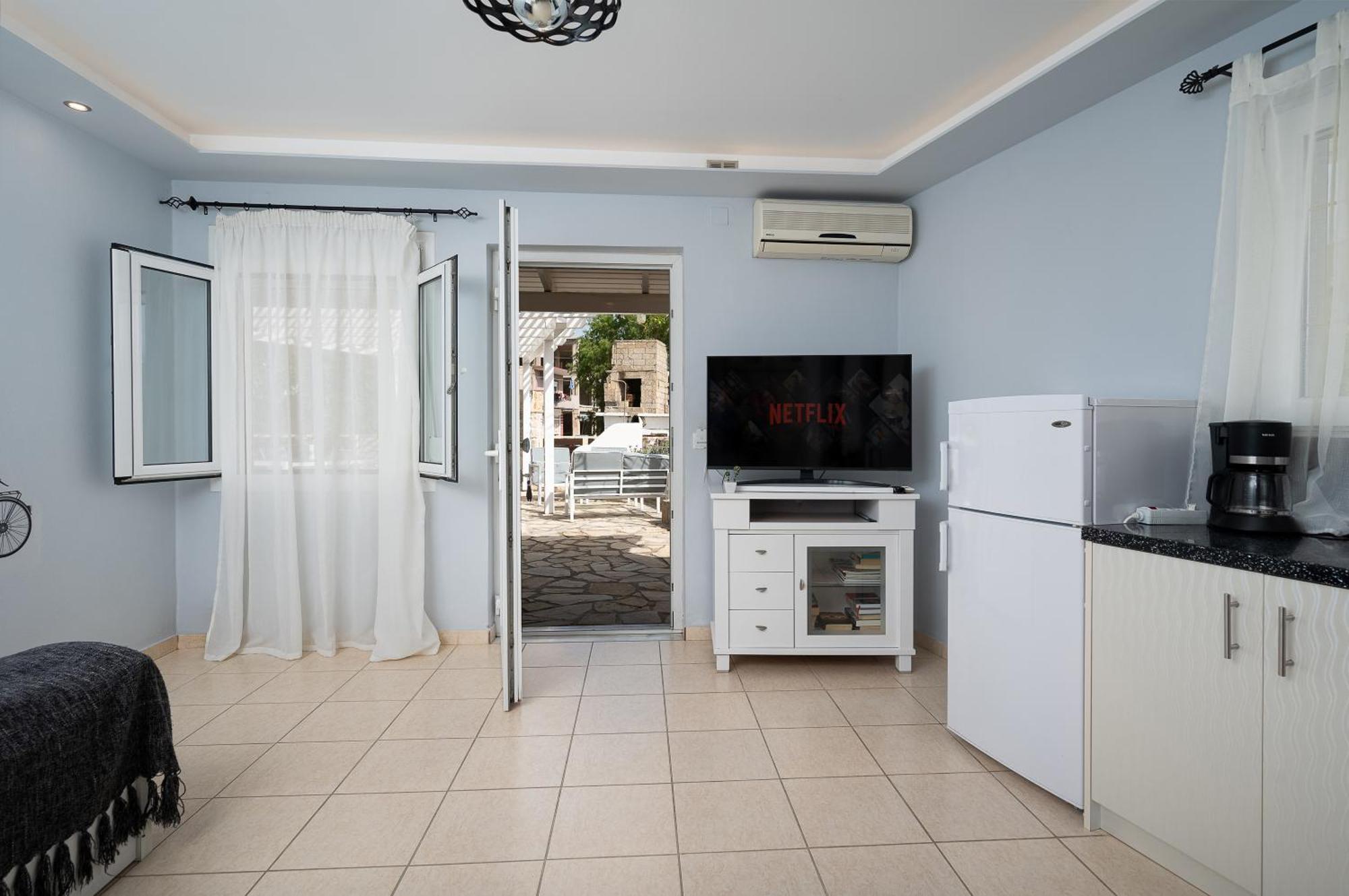 Milos Apartment Kalamaki  Eksteriør bilde